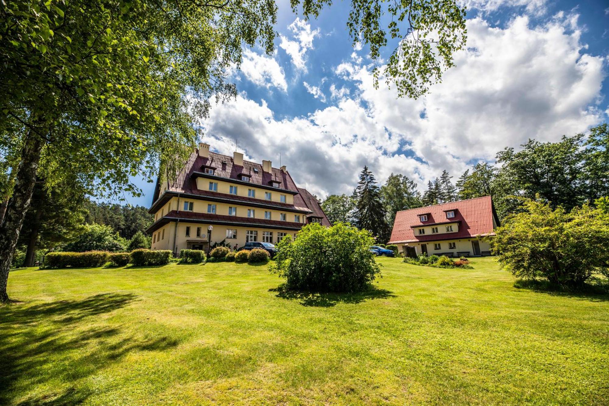 Parkhotel Skalni Mesto Jičín المظهر الخارجي الصورة